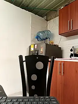 sofia athome online show from November 24, 2025, 7:14 pm