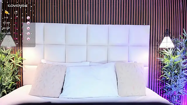 VanneCamiel online show from November 27, 2025, 12:38 pm