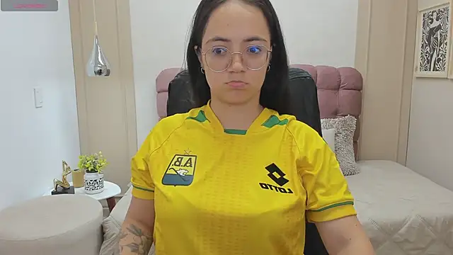 Sasha Grace online show from March 18, 2026, 7:48 pm