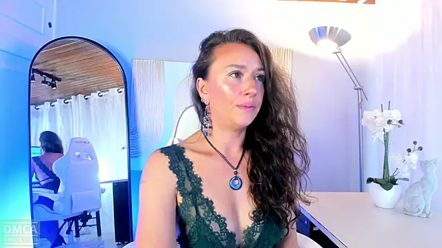 Snapshot of indigo_wild_ chatting on January 5, 2026, 10:24 pm indigo wild online show from January 5, 2026, 10:24 pm