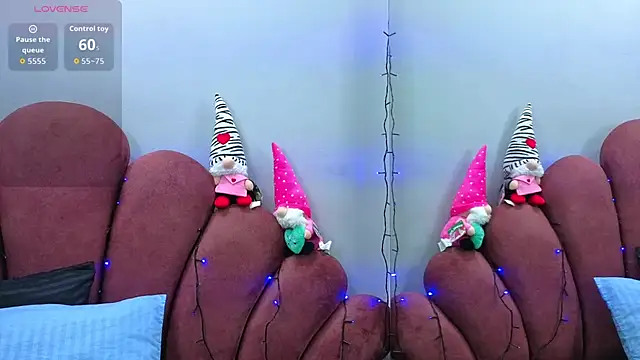 Snapshot of CHIARAJJONES chatting on November 30, 2025, 1:12 pm CHIARAJJONES online show from November 30, 2025, 1:12 pm