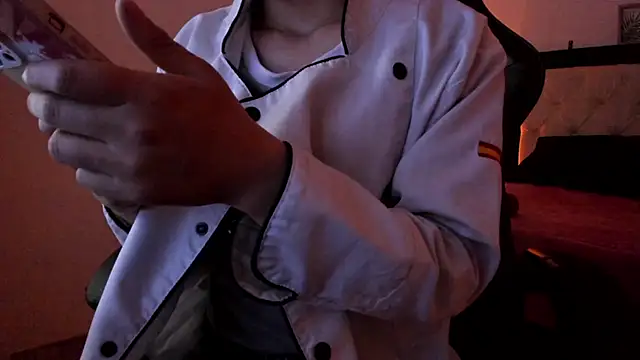 Snapshot of Sara_Roades chatting on December 5, 2025, 5:22 pm Sara Roades online show from December 5, 2025, 5:22 pm