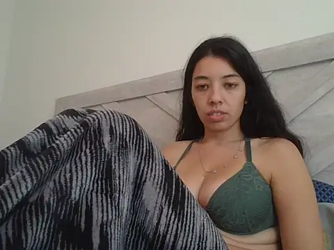 Lucysweets online show from October 10, 2025, 5:47 pm