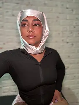 Snapshot of CelestSkyy chatting on March 28, 2026, 3:40 am CelestSkyy online show from March 28, 2026, 3:40 am