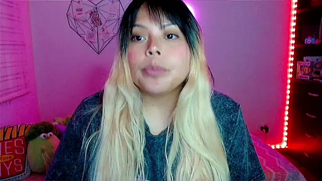 EllieMoonX online show from March 9, 2026, 11:08 pm