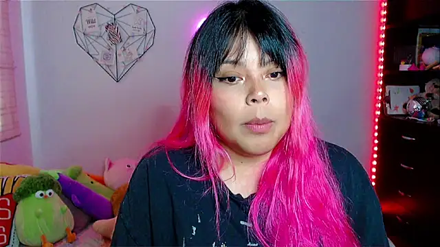 EllieMoonX online show from January 6, 2026, 8:46 pm