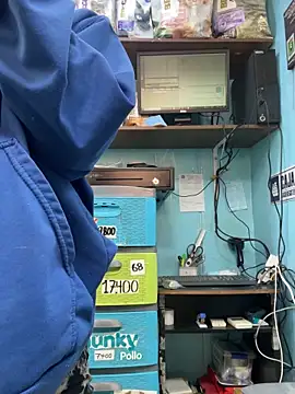 Snapshot of Lucy_699 chatting on November 23, 2025, 7:02 pm Lucy 699 online show from November 23, 2025, 7:02 pm