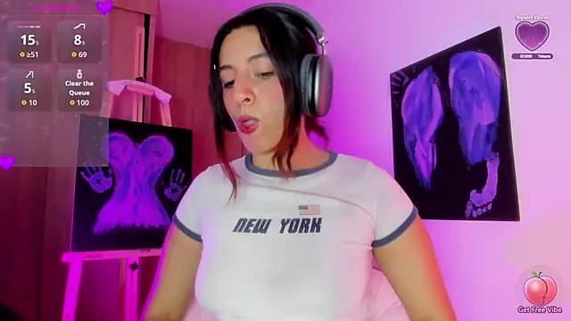 Snapshot of Meganthomson chatting on November 21, 2025, 2:54 am Meganthomson online show from November 21, 2025, 2:54 am