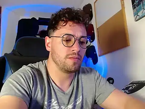 kurt xx online show from December 20, 2025, 2:14 am