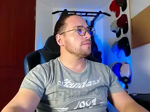 kurt xx online show from December 5, 2025, 1:43 pm