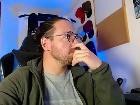 kurt xx online show from December 15, 2025, 12:22 pm