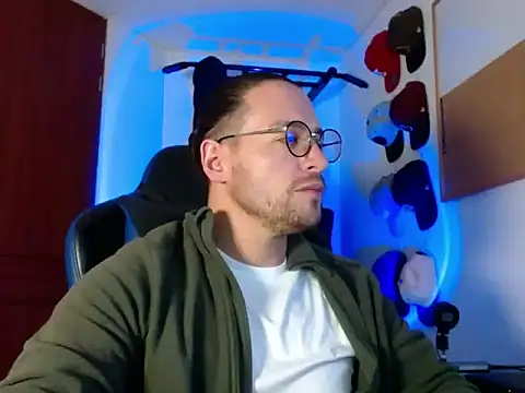 kurt xx online show from December 2, 2025, 12:51 pm