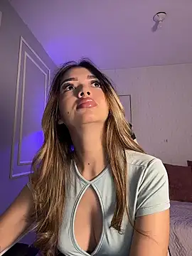 HoneyMollyX online show from February 1, 2026, 12:58 pm