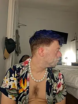 Snapshot of DelayedAnalog720 chatting on November 26, 2025, 7:14 pm DelayedAnalog720 online show from November 26, 2025, 7:14 pm