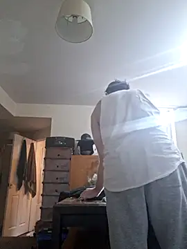 Snapshot of DelayedAnalog720 chatting on November 24, 2025, 1:55 pm DelayedAnalog720 online show from November 24, 2025, 1:55 pm