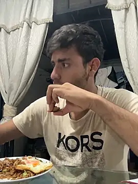 Snapshot of Juandmc1706 chatting on October 30, 2025, 4:22 am Juandmc1706 online show from October 30, 2025, 4:22 am