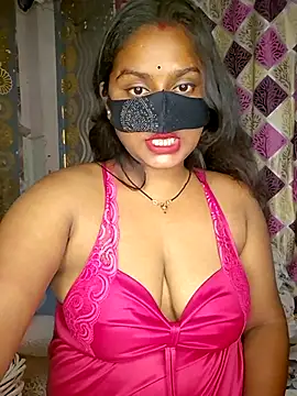 Sweet-Maddlina online show from June 14, 2026, 1:24 am