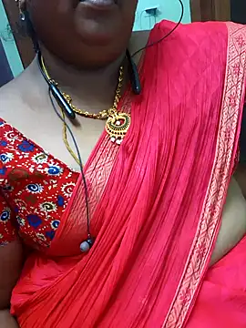 Snapshot of sweetrevathi chatting on October 19, 2025, 5:26 pm sweetrevathi online show from October 19, 2025, 5:26 pm