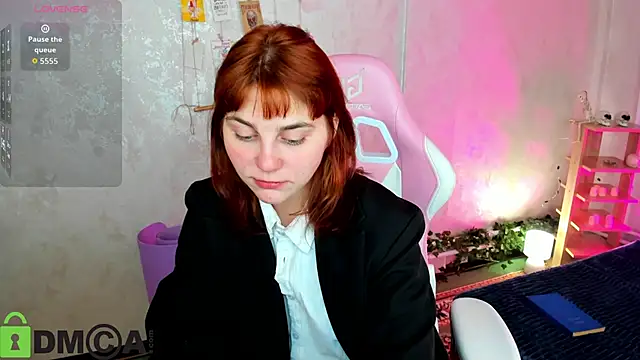 Snapshot of Rene_Shine chatting on November 19, 2025, 5:13 pm Rene Shine online show from November 19, 2025, 5:13 pm