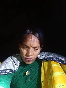 Cutsedi3 online show from October 31, 2025, 10:49 pm