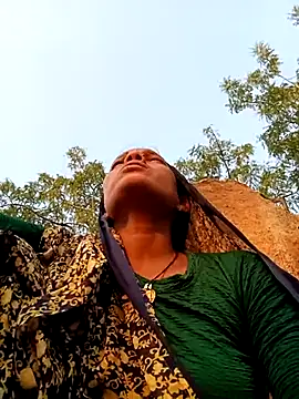 Cutsedi3 online show from November 9, 2025, 11:36 am