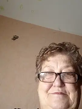 Snapshot of Katherine735 chatting on December 17, 2025, 5:40 pm Katherine735 online show from December 17, 2025, 5:40 pm