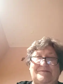 Snapshot of Katherine735 chatting on November 14, 2025, 6:11 pm Katherine735 online show from November 14, 2025, 6:11 pm