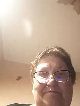 Katherine735 online show from April 7, 2026, 8:54 pm