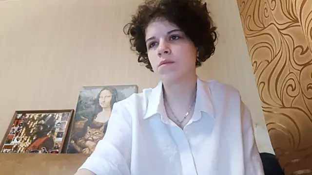 JesseniaHanney online show from October 19, 2025, 9:01 am