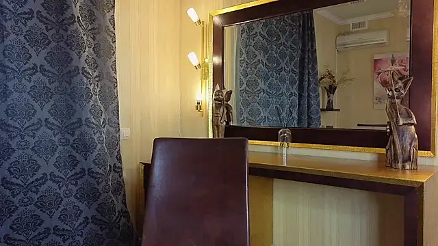 AlinaAldrete online show from November 12, 2025, 3:54 am