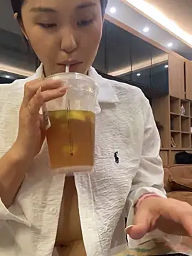 Snapshot of zhenzhen666 chatting on October 28, 2025, 6:34 am zhenzhen666 online show from October 28, 2025, 6:34 am