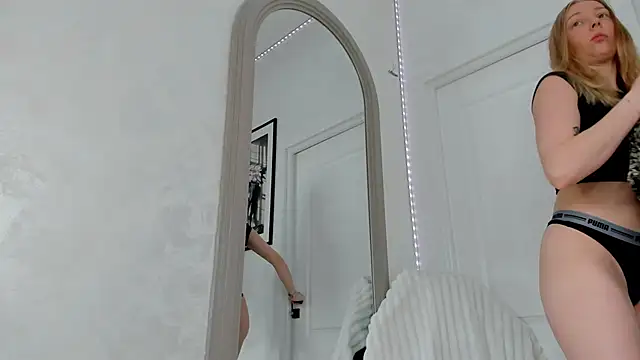 SundyRose online show from April 11, 2026, 6:32 am