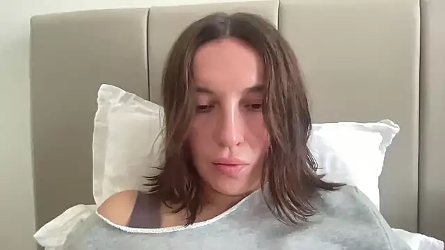 Snapshot of CArivora chatting on February 19, 2026, 9:17 am CArivora online show from February 19, 2026, 9:17 am