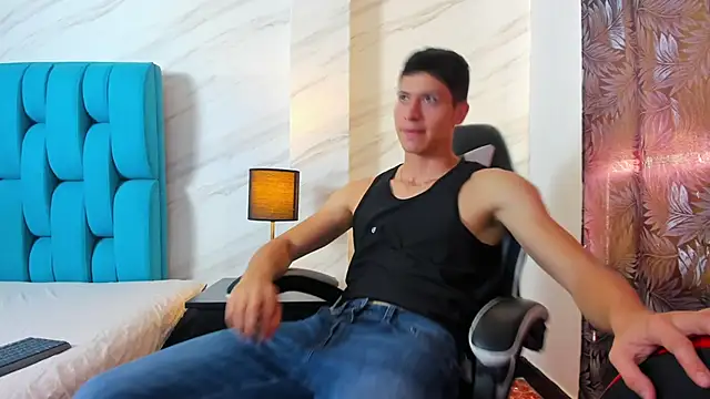 Tyler  Colt online show from October 16, 2025, 6:49 pm