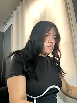 angie rousse  online show from December 4, 2025, 12:59 pm