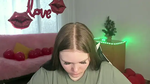 Musegirl online show from February 25, 2026, 8:14 am