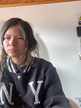 Ninfa pink online show from November 27, 2025, 7:03 pm