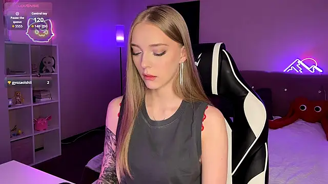 EvaPeace online show from April 19, 2026, 1:12 pm