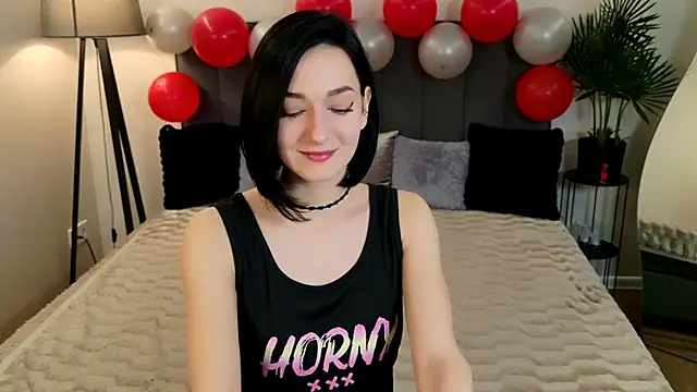 BaileeLynn online show from April 19, 2026, 8:59 am