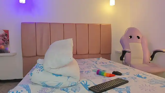 Iam criss09 online show from December 13, 2025, 8:04 pm