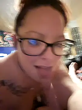 Snapshot of EdNEmSexyBlend chatting on October 26, 2025, 5:30 am EdNEmSexyBlend online show from October 26, 2025, 5:30 am