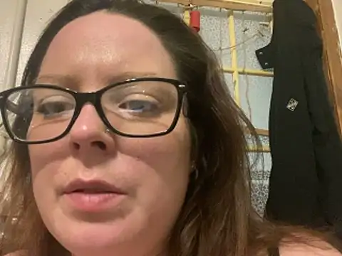 Snapshot of EdNEmSexyBlend chatting on April 6, 2026, 6:25 am EdNEmSexyBlend online show from April 6, 2026, 6:25 am