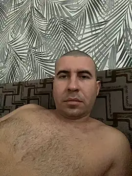 AronMode online show from December 3, 2025, 11:42 am