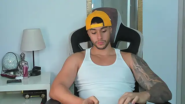 Ken mailik1 online show from December 17, 2025, 5:45 am