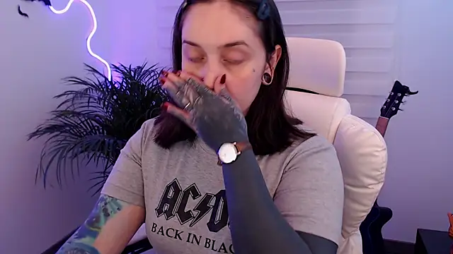 Fallenag666 online show from December 4, 2025, 4:55 am