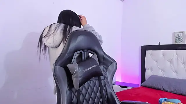 Barbieteeen online show from November 12, 2025, 4:16 am