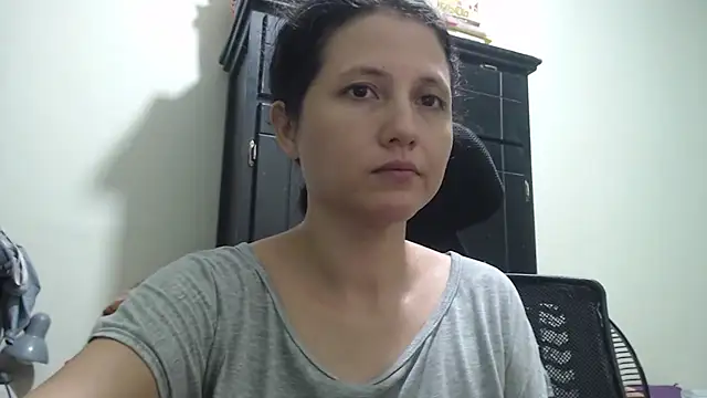 Snapshot of Renata_Rivas chatting on May 26, 2026, 5:38 am Renata Rivas online show from May 26, 2026, 5:38 am