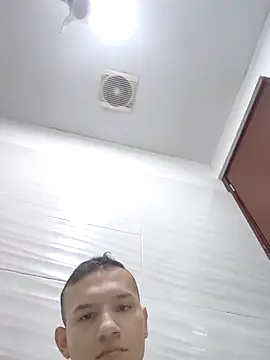 Snapshot of andriu656 chatting on October 11, 2025, 7:26 pm andriu656 online show from October 11, 2025, 7:26 pm