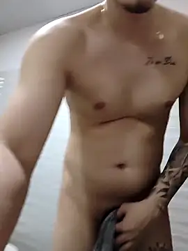 Snapshot of andriu656 chatting on October 27, 2025, 5:19 am andriu656 online show from October 27, 2025, 5:19 am