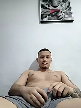 Snapshot of andriu656 chatting on October 10, 2025, 9:59 pm andriu656 online show from October 10, 2025, 9:59 pm